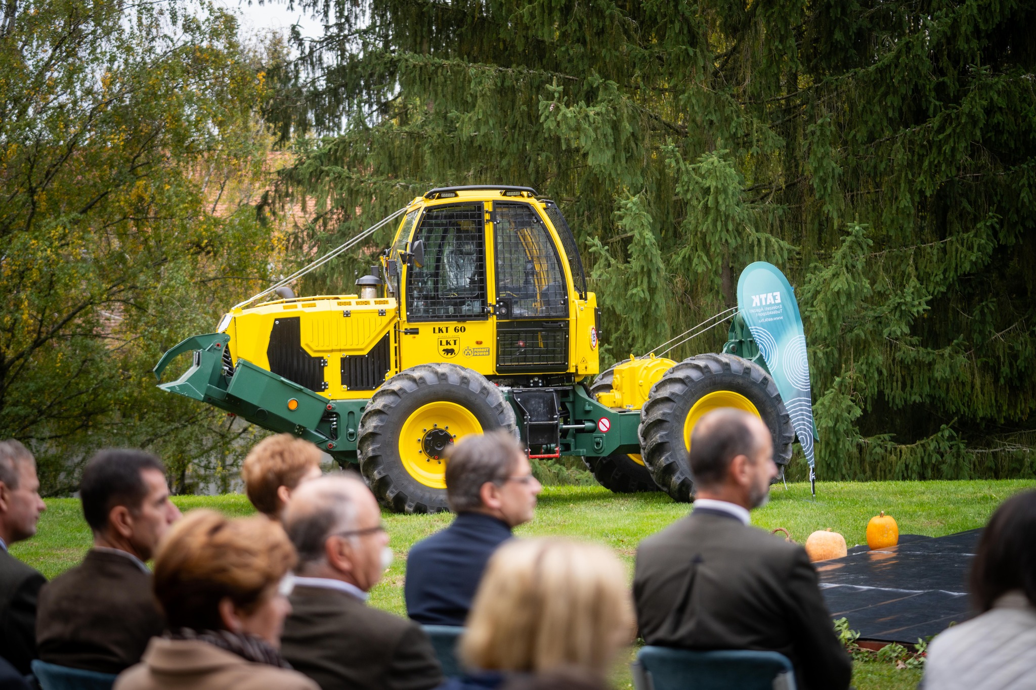Ünnepélyes átadó Somogyzsitfán