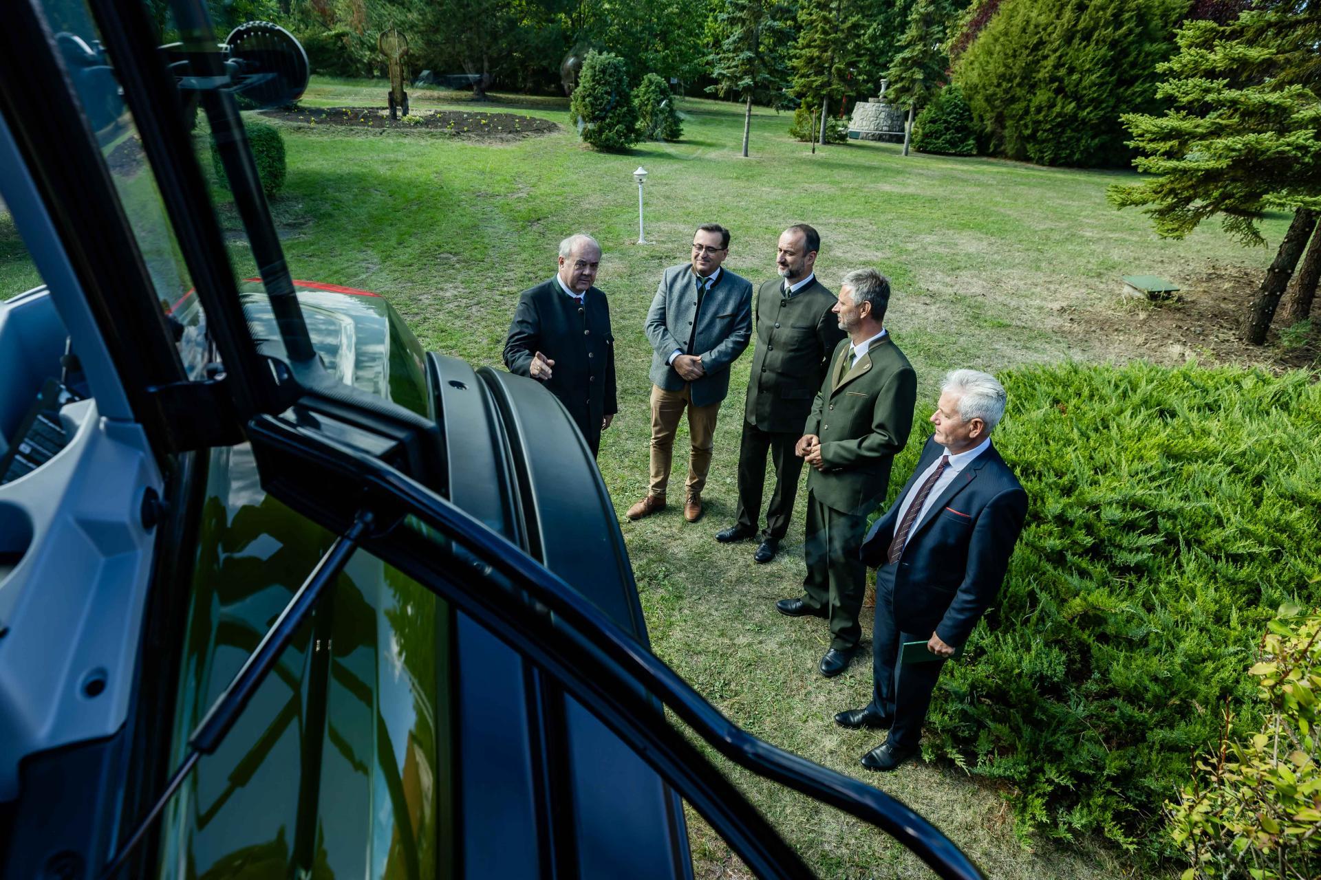 Erdészeti technikum gépátadó esemény Gyöngyösön